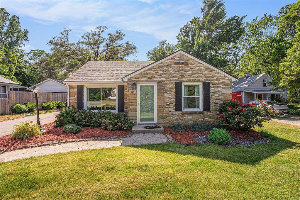 Holland Twp, MI 49424,810 136th Avenue