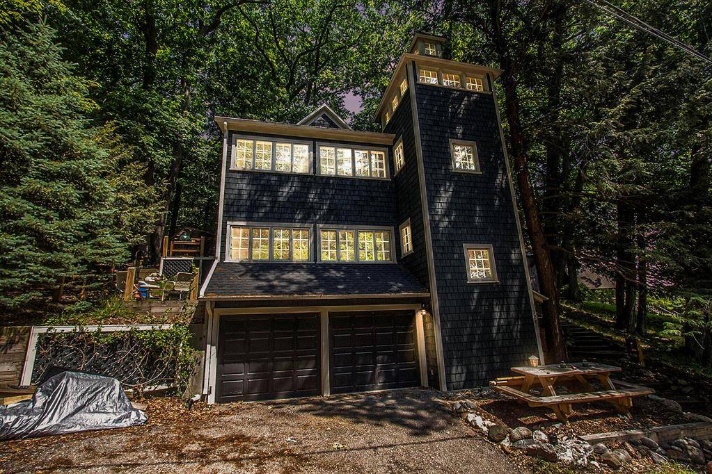 Saugatuck, MI 49453,128 Van Dalson Street
