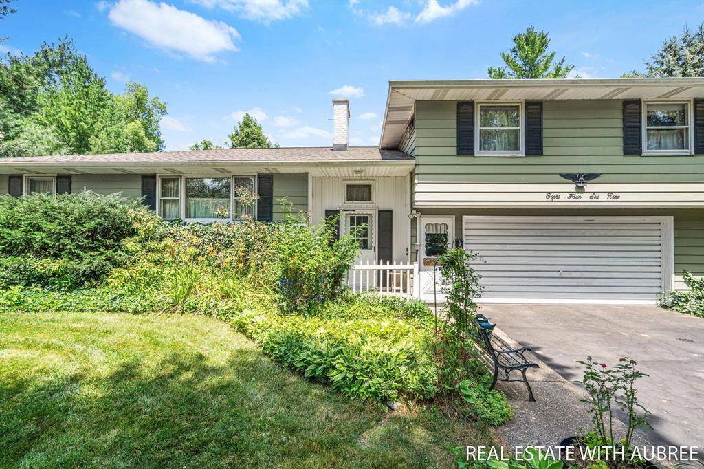 Zeeland Twp, MI 49464,8469 Whispering Pines Court