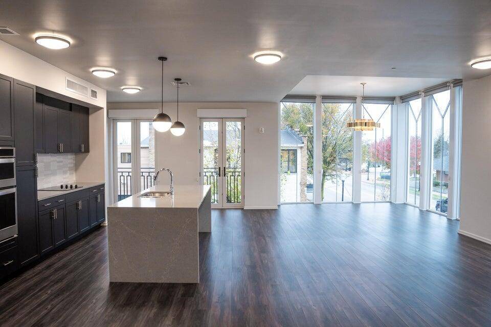 Spring Lake Vlg, MI 49456,110 W Savidge Street 305
