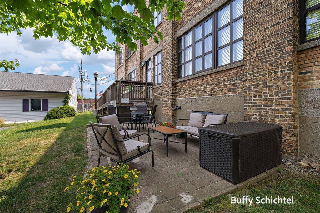 Grand Haven, MI 49417,633 Elliott Avenue 10