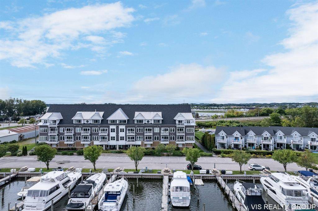 Spring Lake Vlg, MI 49456,917 W Savidge Street 6
