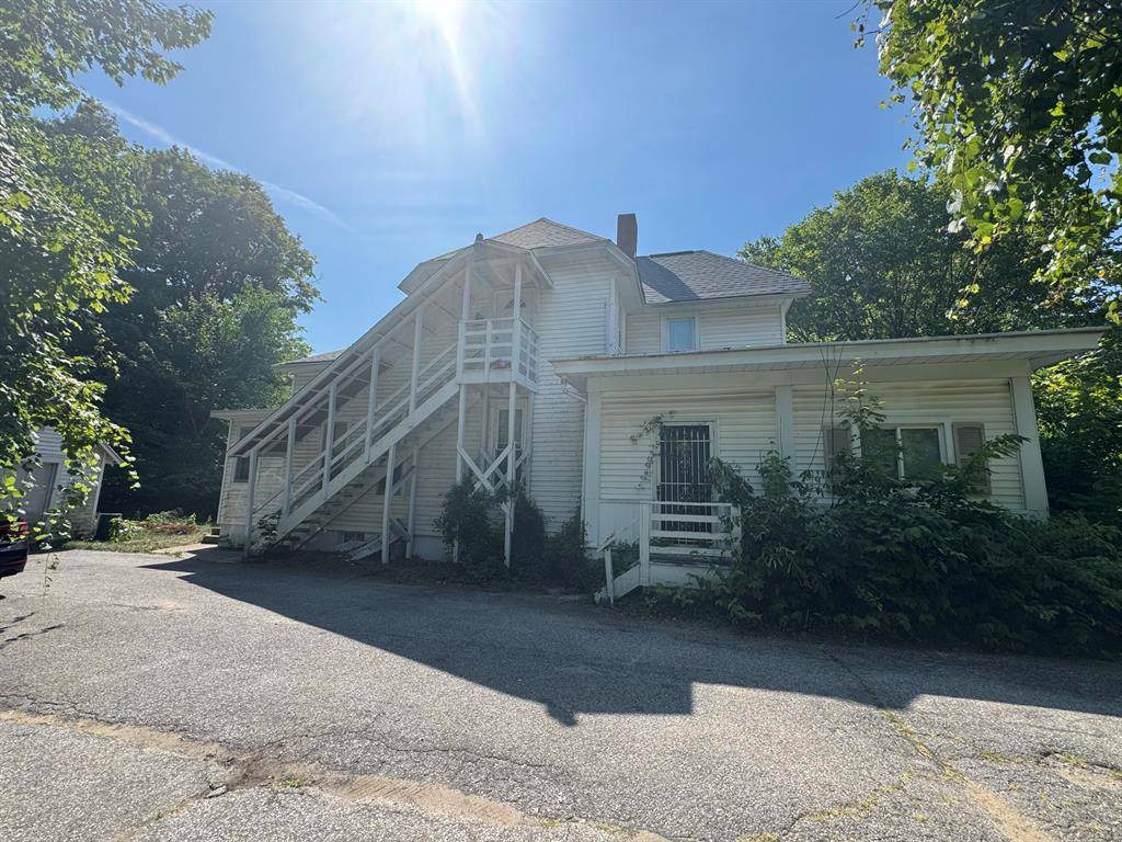 St. Joseph Twp, MI,484 W Napier Avenue
