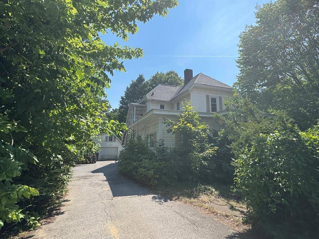 St. Joseph Twp, MI,484 W Napier Avenue
