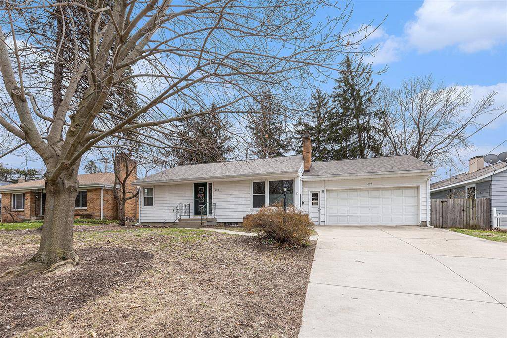 Grand Rapids, MI 49505,208 3 Mile Road NE