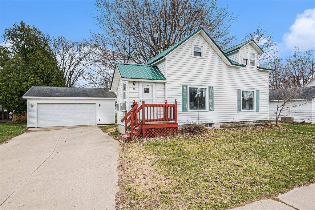 Fremont, MI 49412,124 W Pine Street