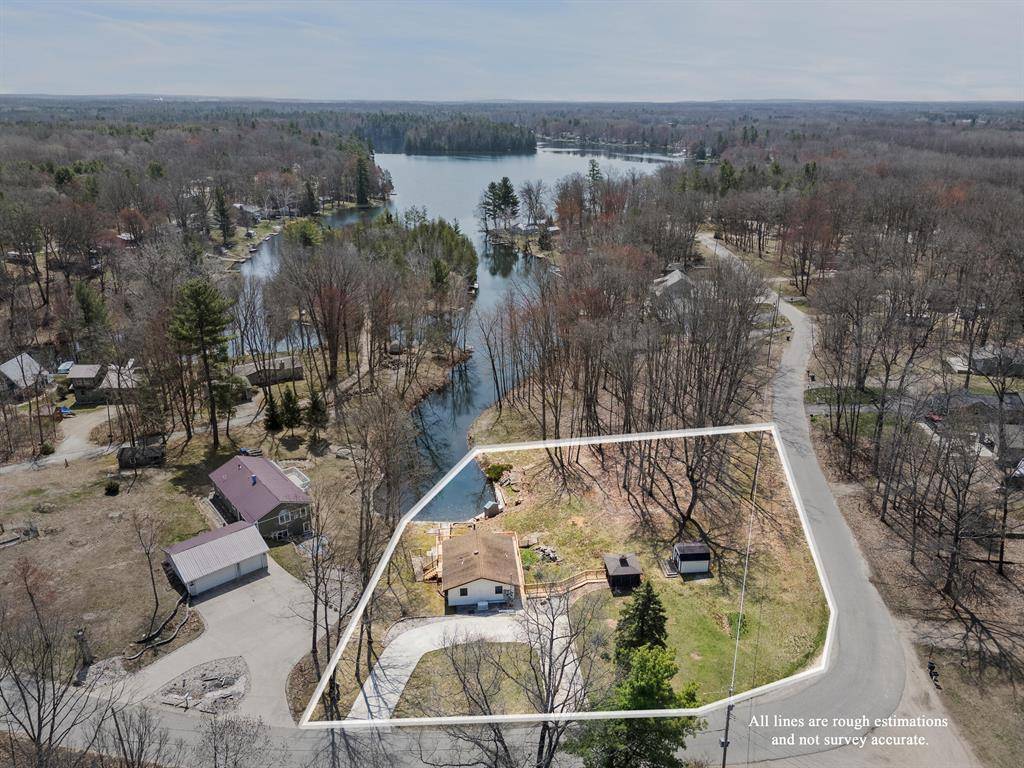 Morton Twp, MI 49332,9614 W School Section Lake Dr.