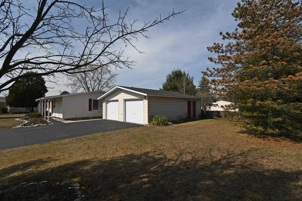 Oscoda Twp, MI 48750,10142 Virginia Street