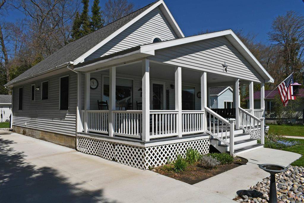 Oscoda Twp, MI 48750,6897 N US-23