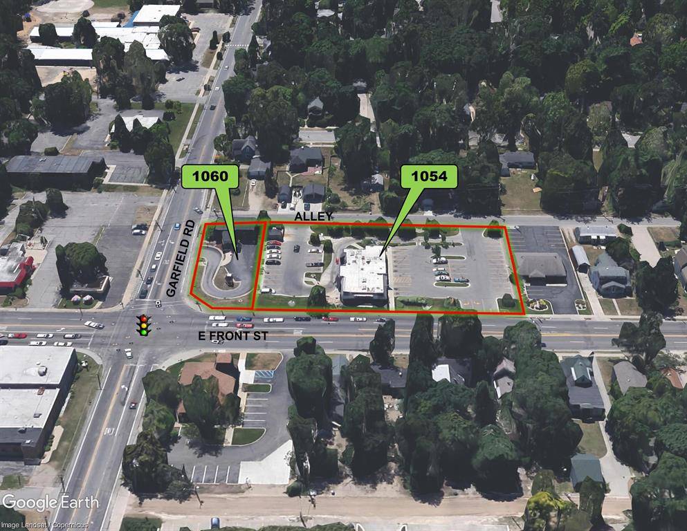 Traverse City, MI 49686,1054-1060 E Front Street