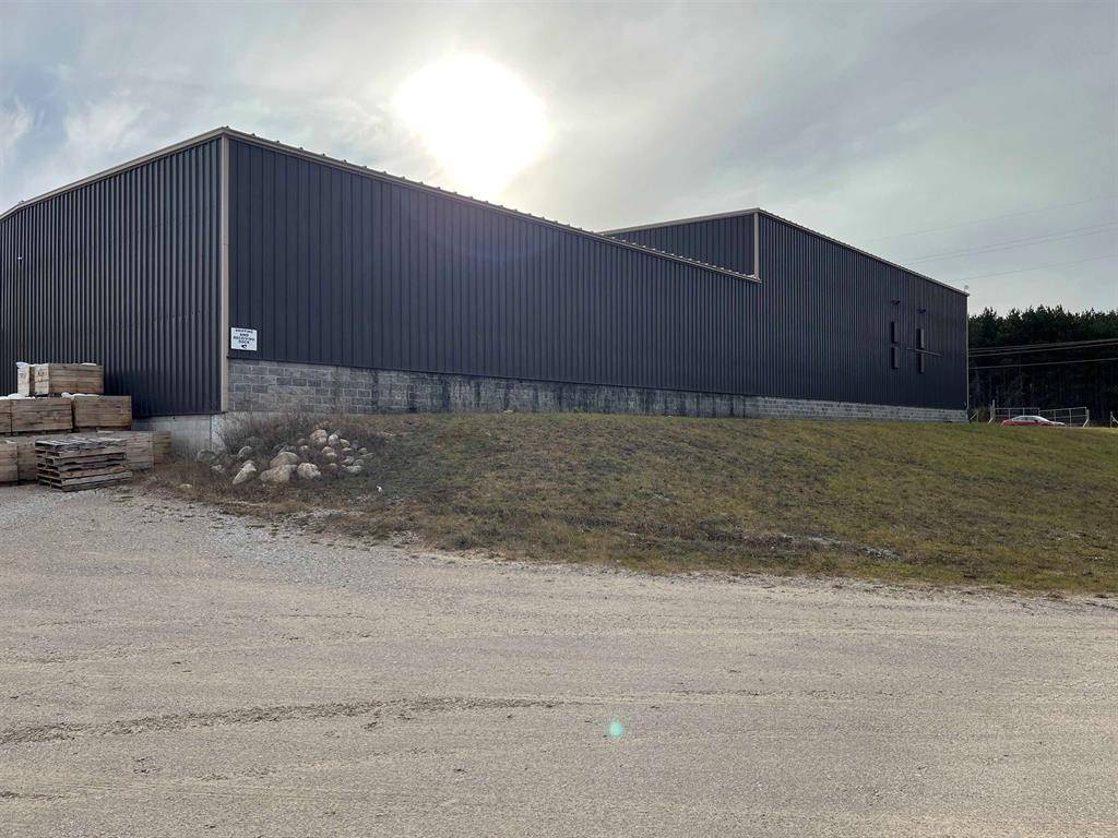 Acme Twp, MI 49690,5720 Bates Road