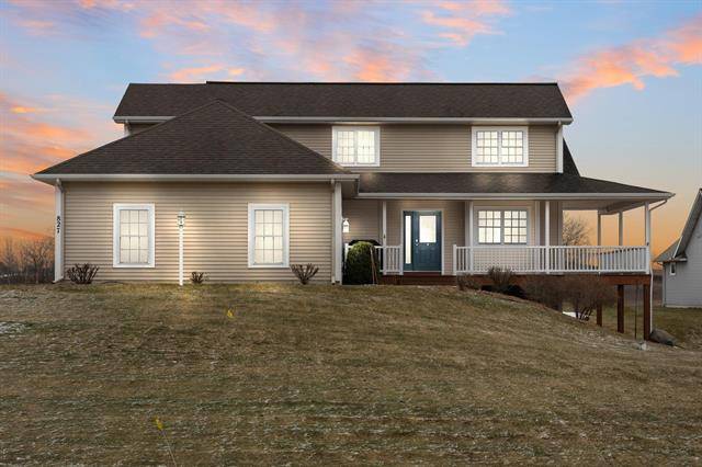 East Bay Twp, MI 49696,827 Shamrock
