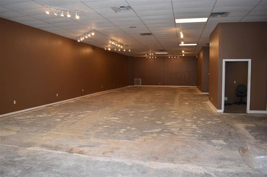 Garfield Twp, MI 49684,2751 N US-31 S Unit: B