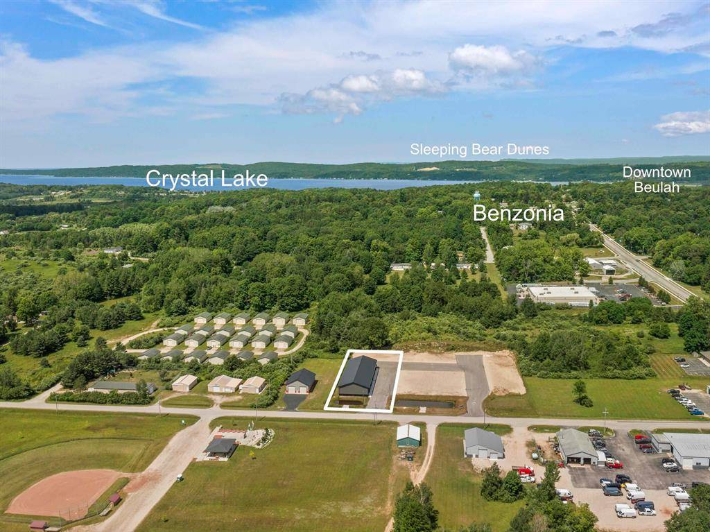 Benzonia Twp, MI 49616,6868 South Street Unit #3 Unit: 3