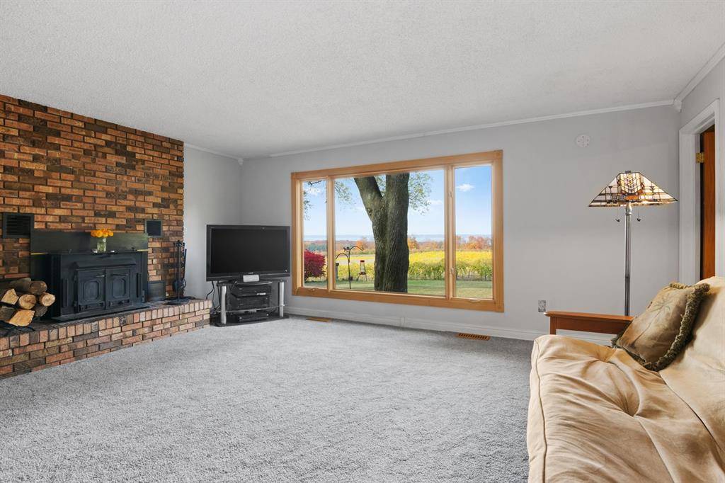 Peninsula Twp, MI 49686,16981 Peninsula Drive