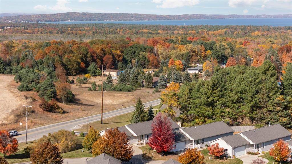 Traverse City, MI 49686,2015 Seaview Drive