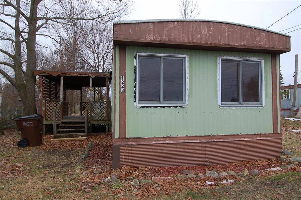 Cadillac, MI 49601,1223 Riverside Street
