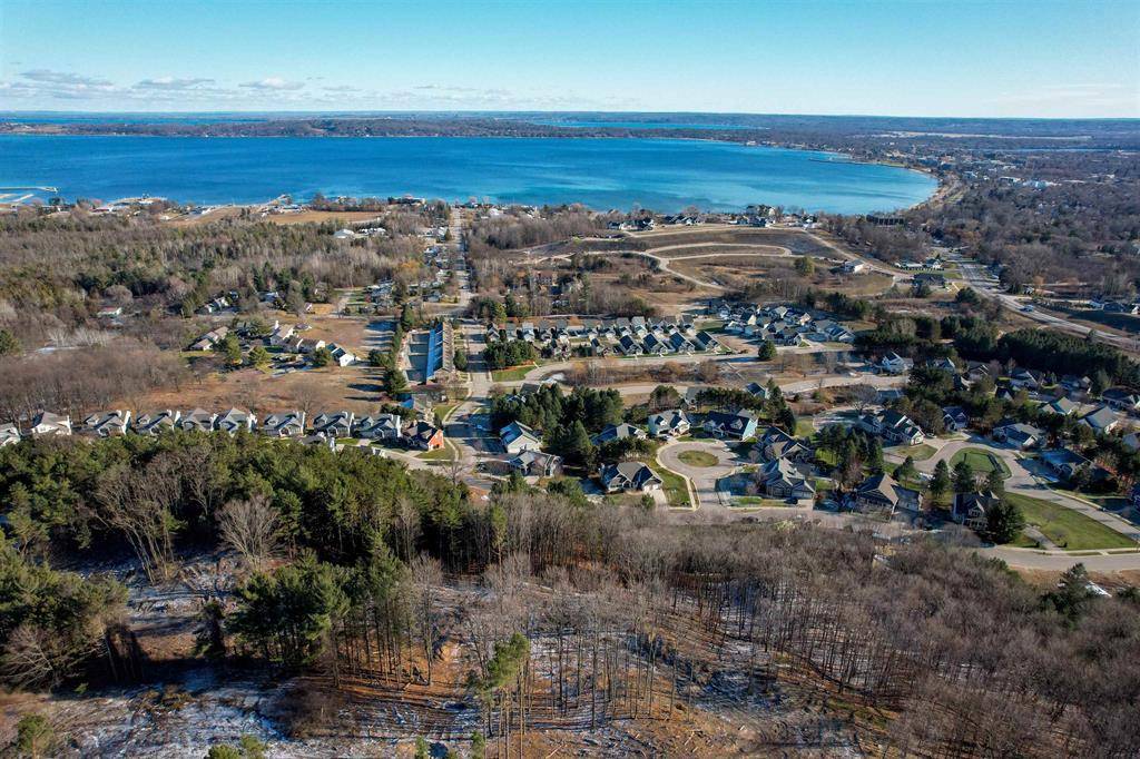 Traverse City, MI 49684,E Carter Road