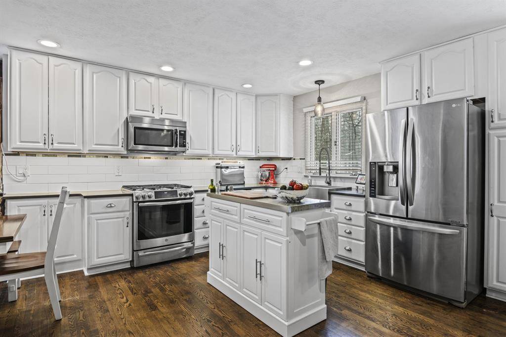 Long Lake Twp, MI 49685,534 W Oak Ridge Drive