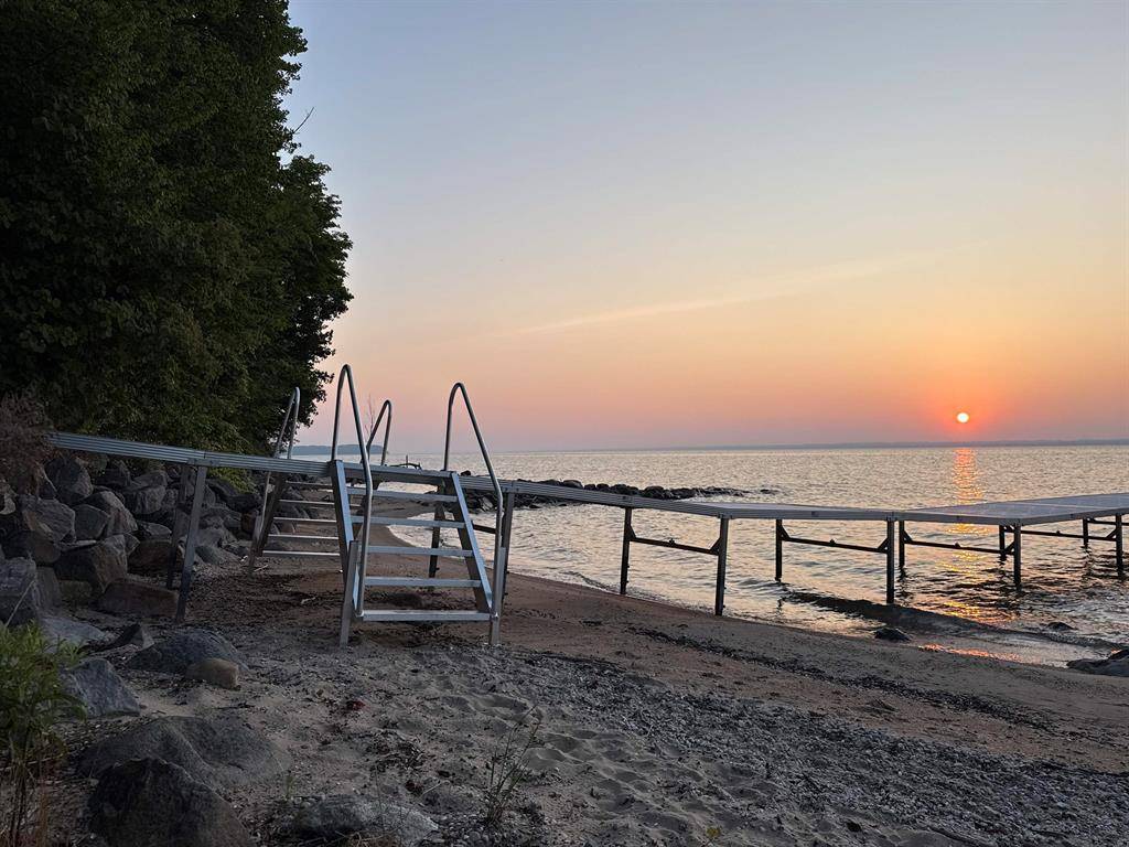 Peninsula Twp, MI 49686,15722 Waters Edge Lot: 19
