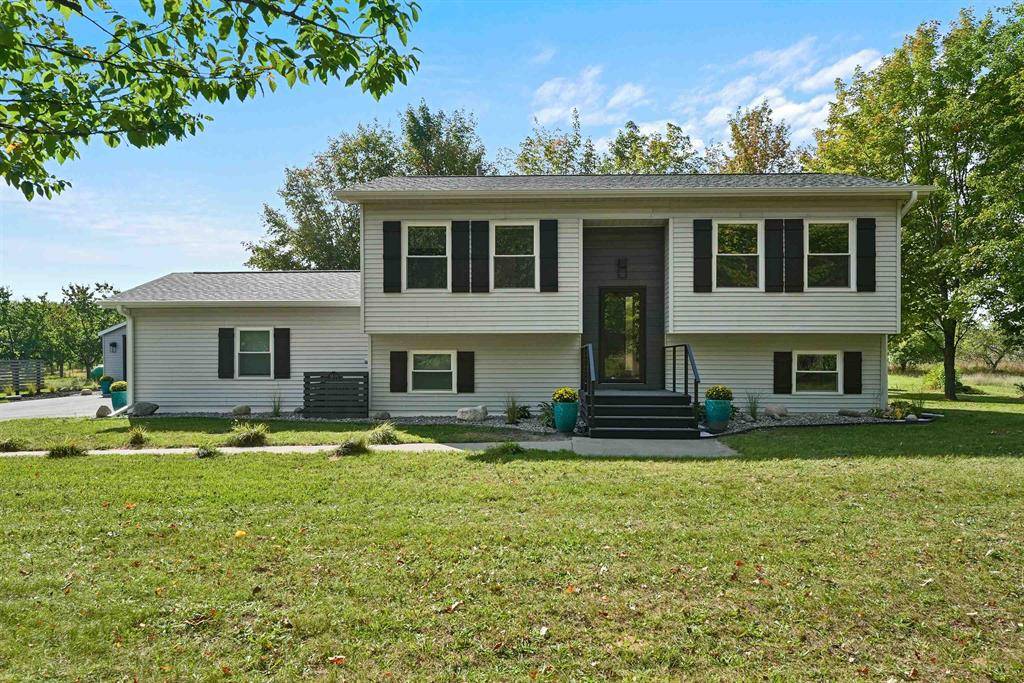 Peninsula Twp, MI 49686,3836 Old Mission Road