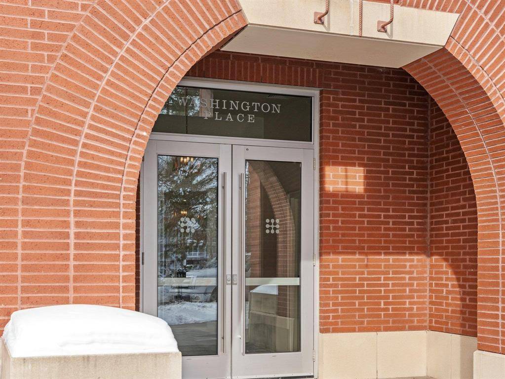 Traverse City, MI 49684,215 Washington Street 2F