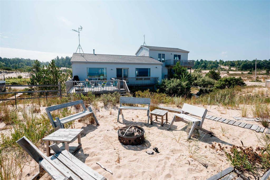 Leelanau Twp, MI 49670,14181 N Cathead Bay Drive