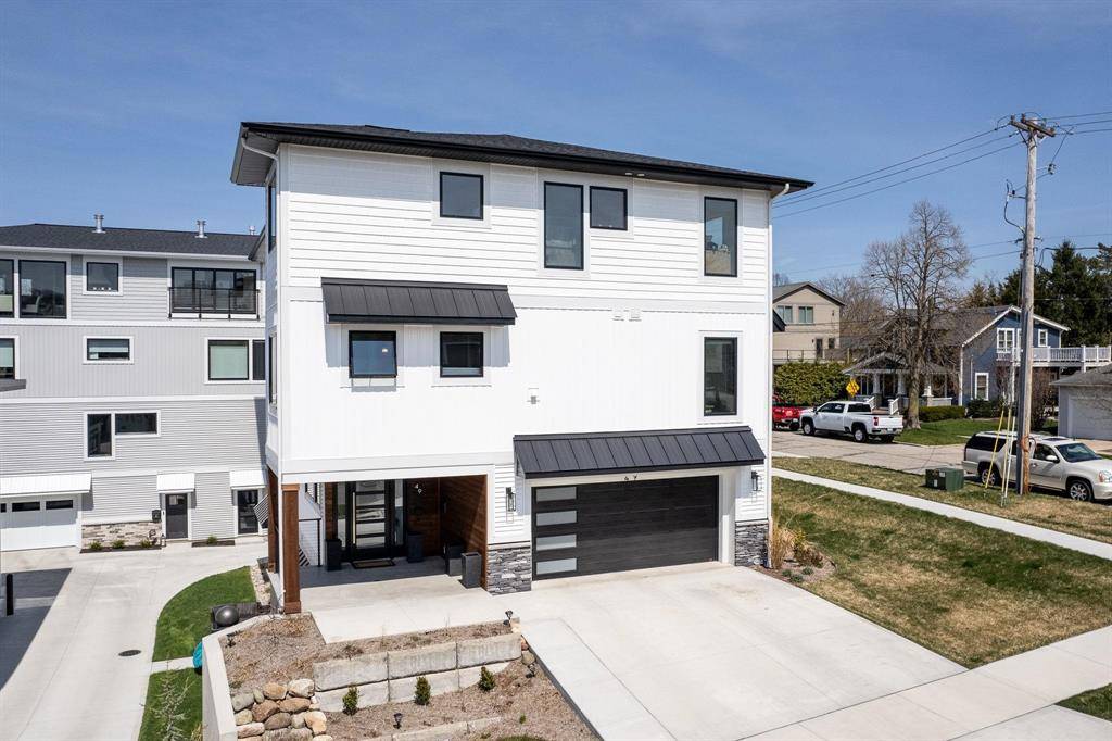 Grand Haven Twp, MI 49517,49 Howard Avenue 1