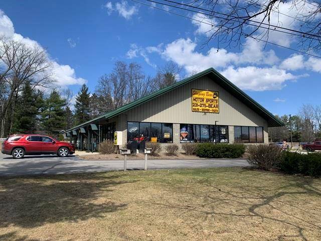 Green Lake Twp, MI 49643,9664 US-31 S Unit: Middle Unit