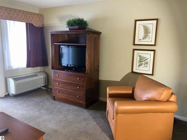 Acme Twp, MI 49690,5525 Golfview Court 10