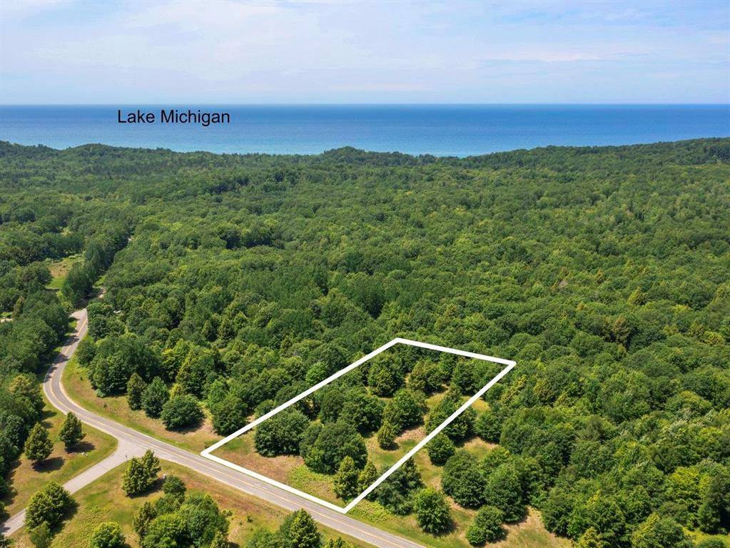 Onekama Twp, MI 49616,V/L Smith Road