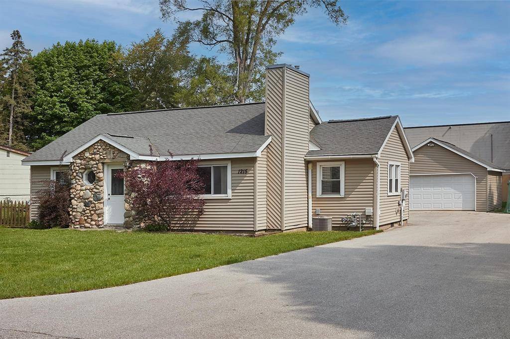 Traverse City, MI 49686,1215 Plainview Avenue Lot: 3