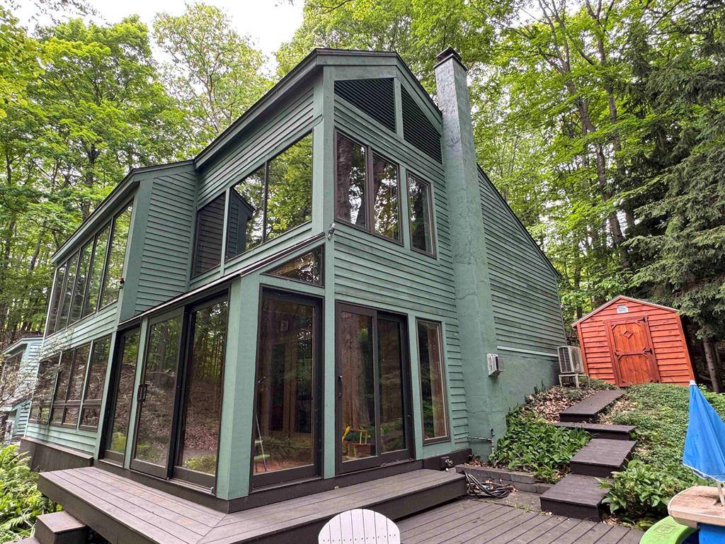 Suttons Bay Twp, MI 49682,400 W Broadway