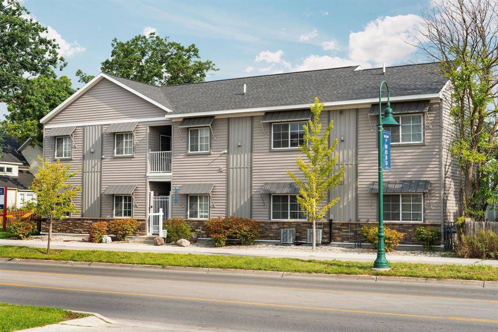 Traverse City, MI 49686,619 E Eighth Street 4