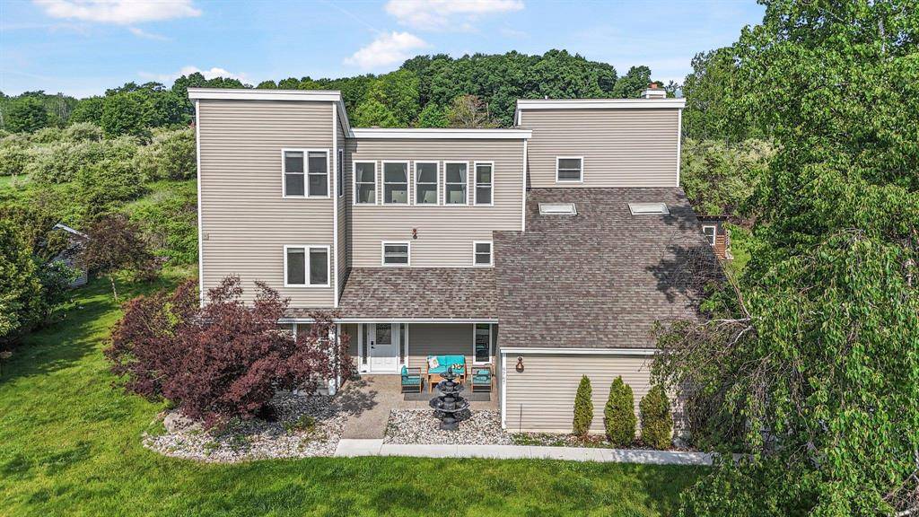 Peninsula Twp, MI 49686,9767 Londolyn Bluff