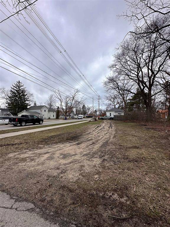 Traverse City, MI 49684,1301 Cass Street
