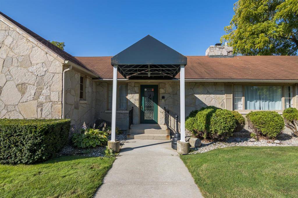 Elk Rapids Twp, MI 49629,312 Pine Street
