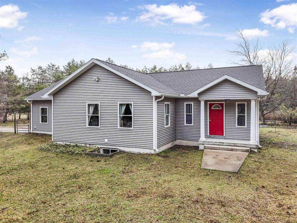 Benzonia Twp, MI 49616,8530 Homestead Road