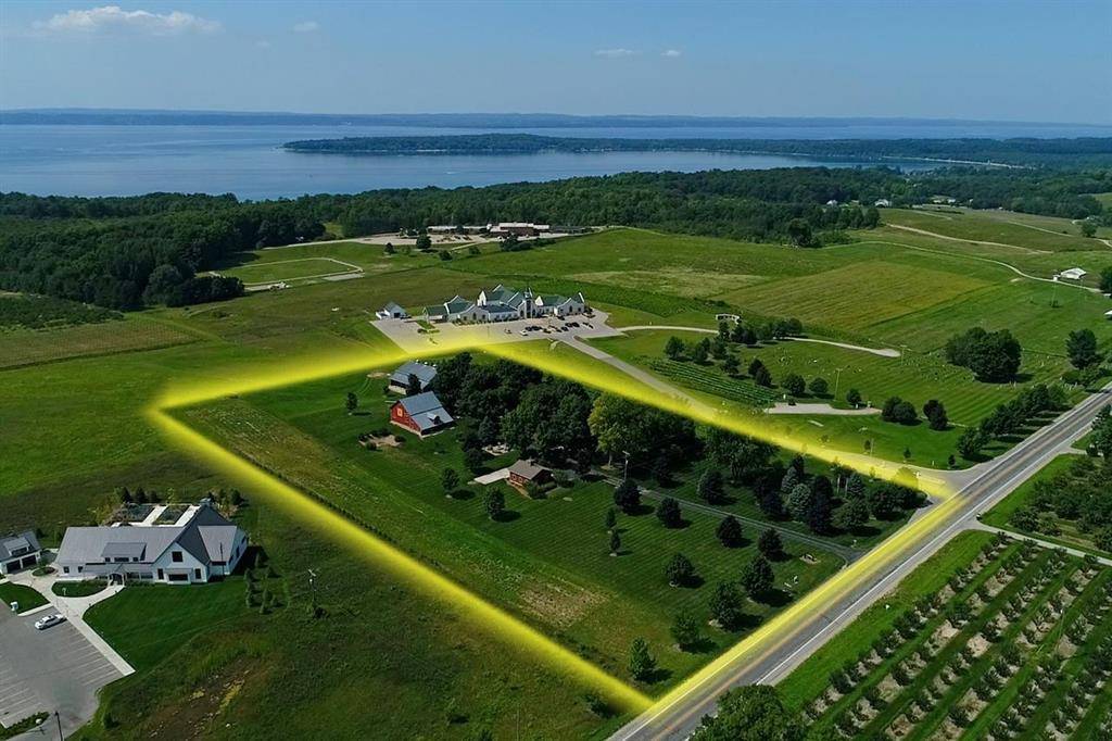 Peninsula Twp, MI 49686,12655 Center Road