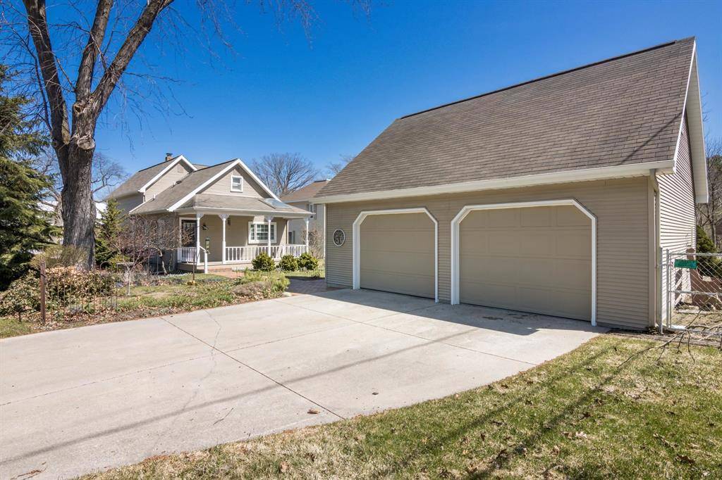 Traverse City, MI 49686,902 E State Street Lot: 17