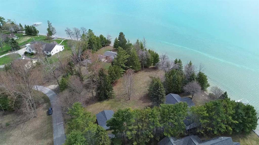 Milton Twp, MI 49676,7884 Elk Tip Drive