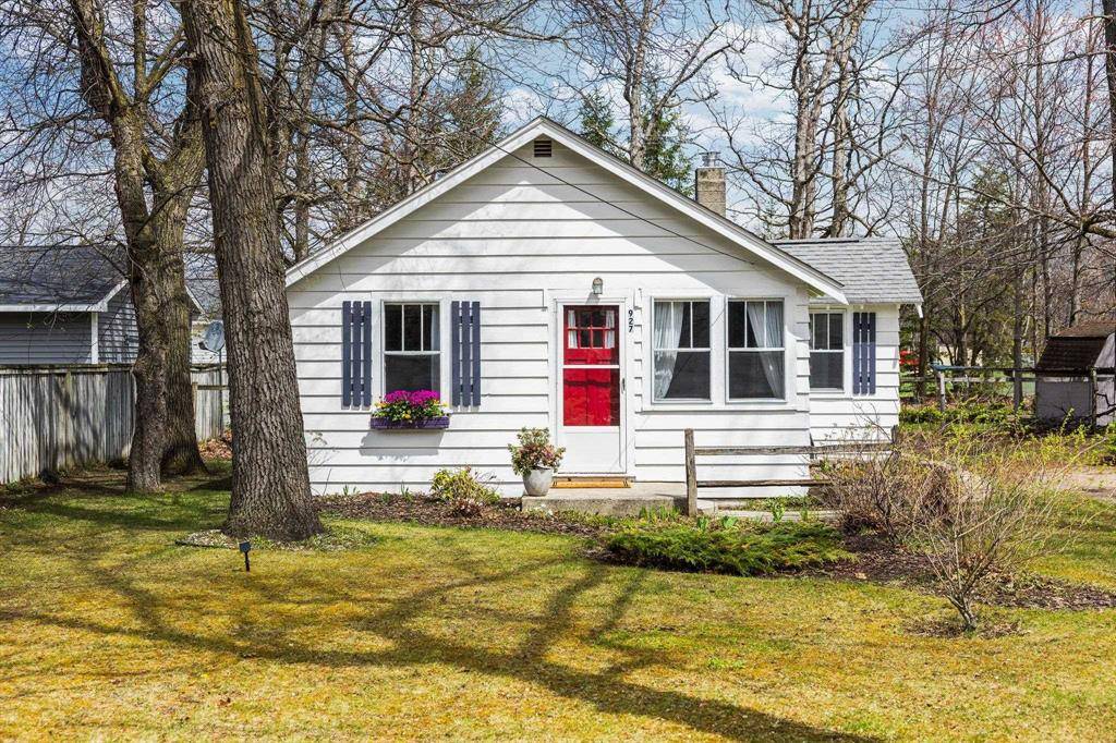 Traverse City, MI 49686,927 Carver Street