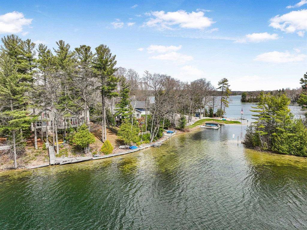 Long Lake Twp, MI 49685,9401 Edgewood Avenue