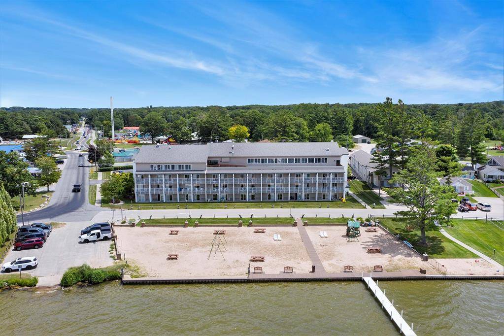Golden Twp, MI 49436,1180 North Shore Drive