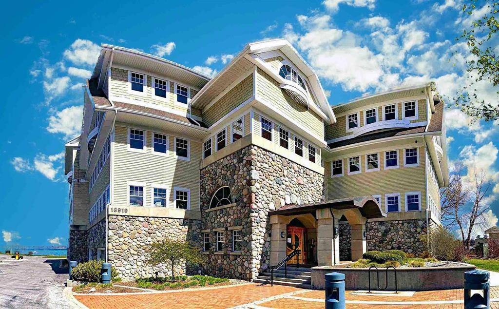 Traverse City, MI 49684,13919 S West Bayshore Drive Unit: G03