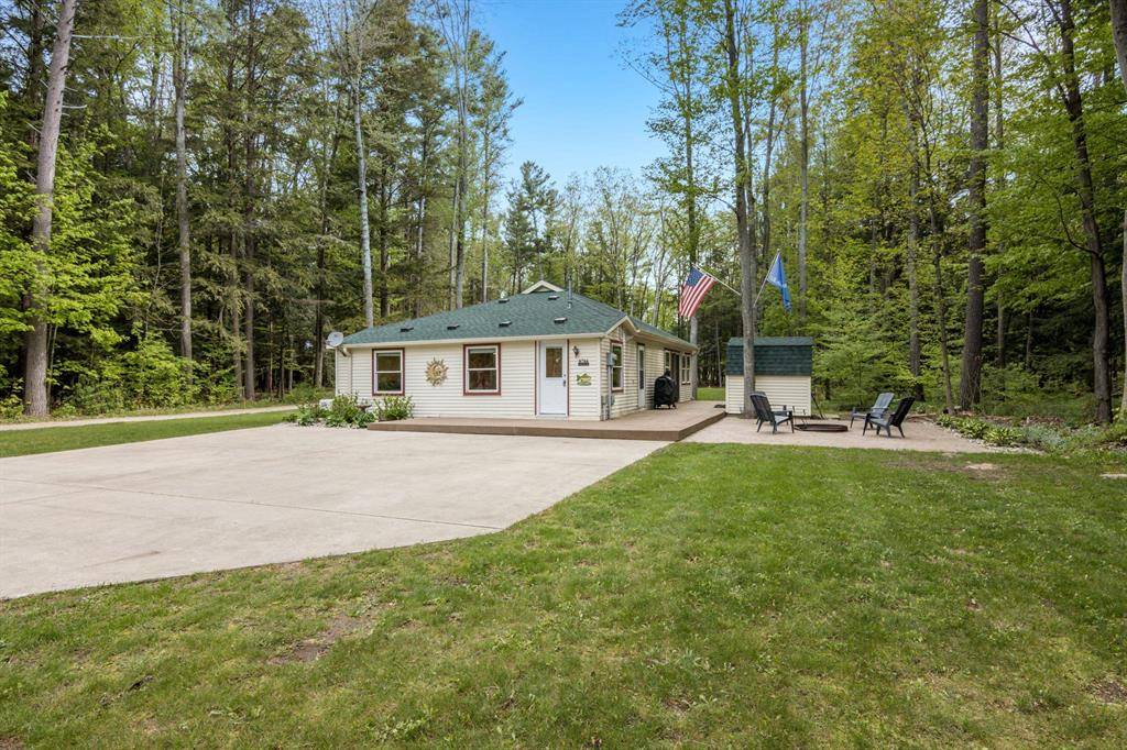 Benzonia Twp, MI 49640,8704 Deadstream Road