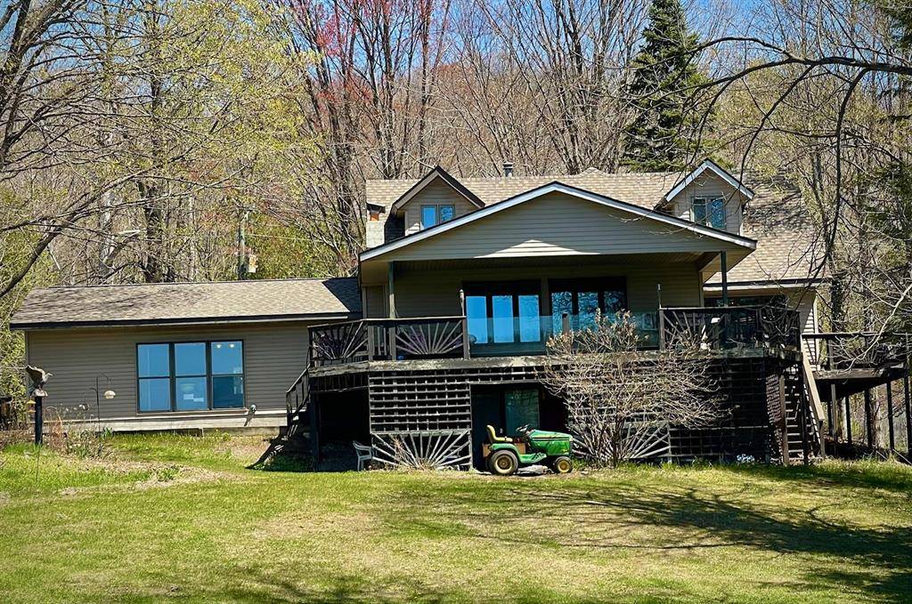 Banks Twp, MI 49729,9690 Lake Street