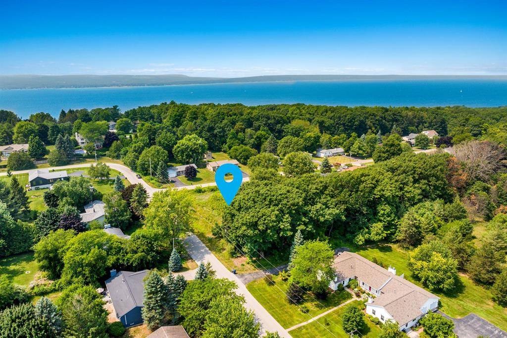 Peninsula Twp, MI 49686,7016 Hilltop Avenue