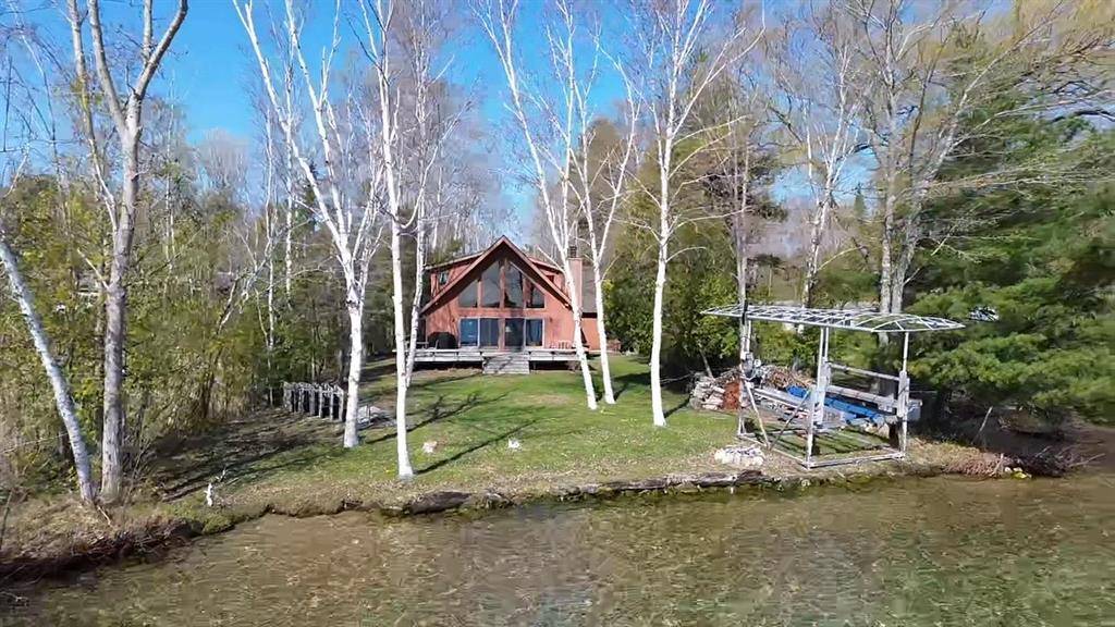 Torch Lake Twp, MI 49648,3972 US-31 N