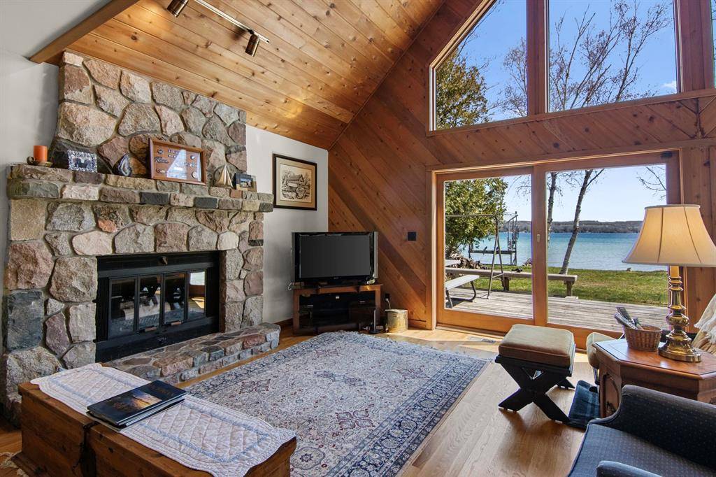 Torch Lake Twp, MI 49648,3972 US-31 N